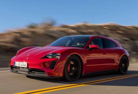 Review Porsche Taycan GTS Sport Turismo - Je hond zal je vervloeken!