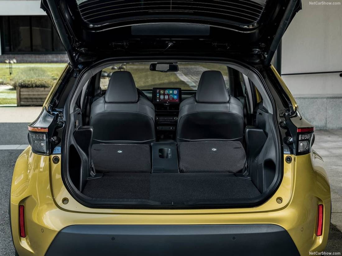 toyota-yaris-cross-trunk