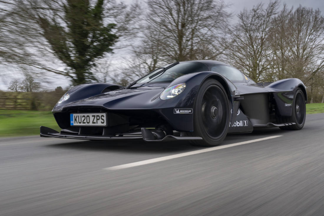 Aston Martin Valkyrie 8-jpg